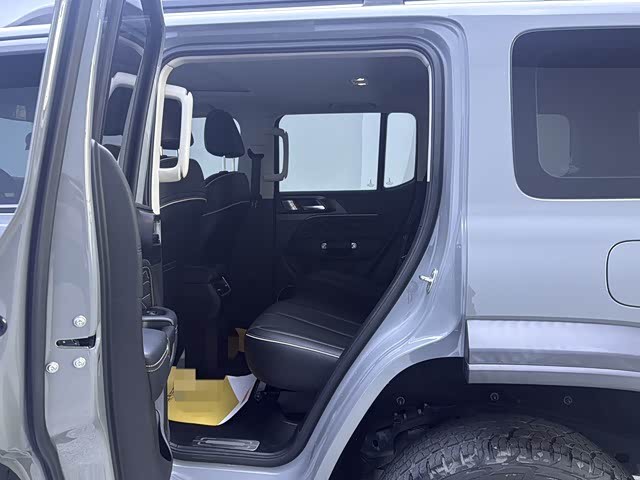 Фото 7 - Tank 300