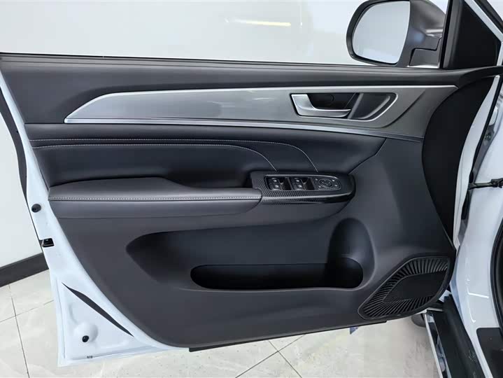 Фото 7 - Haval M6