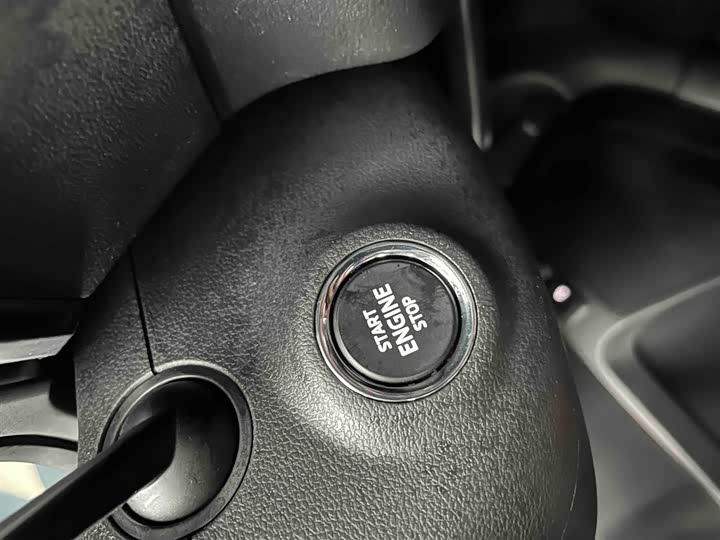 Фото 4 - Skoda Karoq