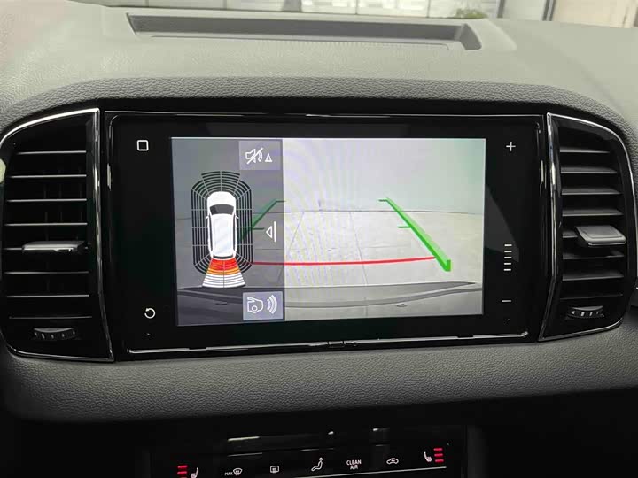 Фото 7 - Skoda Karoq