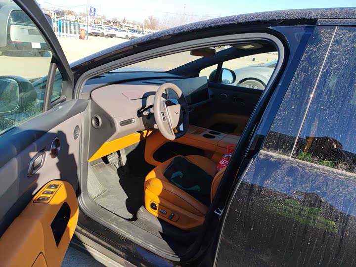 Photo 3 - LiXiang i8