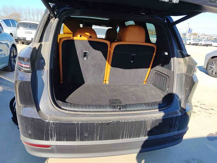 Photo 7 - LiXiang i8