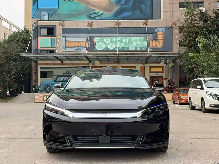 Фото 2 - BYD Han