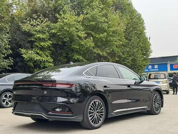 Фото 7 - BYD Han