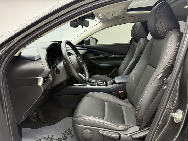 Фото 7 - Mazda CX-30