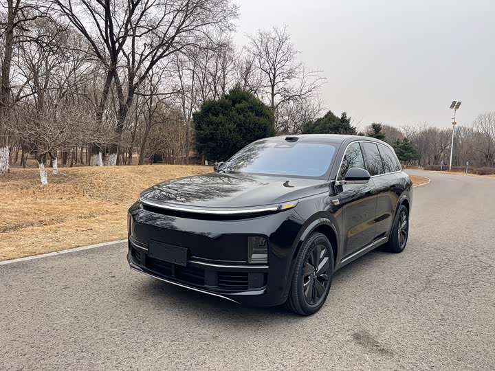 Photo 1 - LiXiang L8