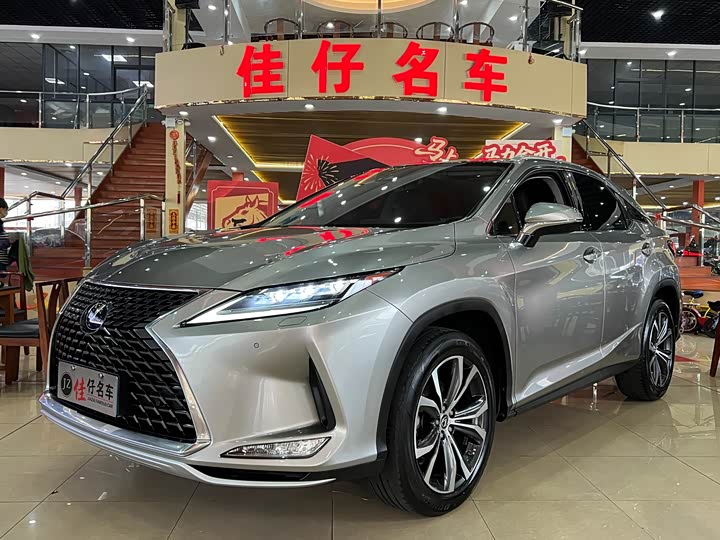 Фото 1 - Lexus RX