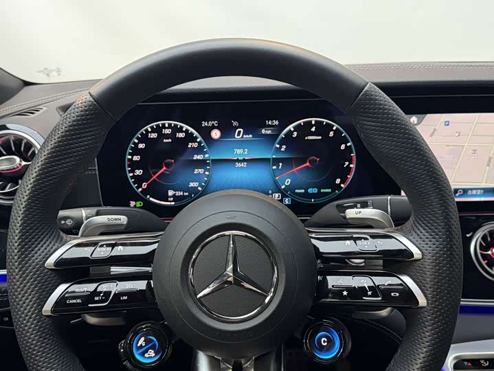 Фото 8 - Mercedes-Benz AMG GT