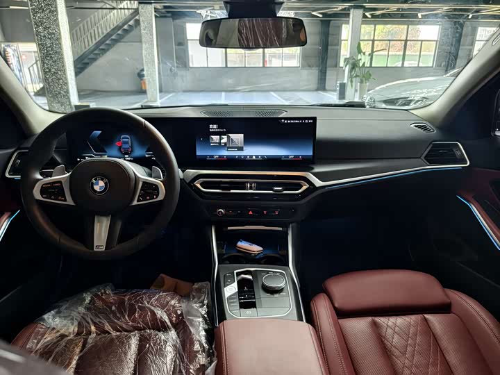 Photo 9 - BMW 3 Series