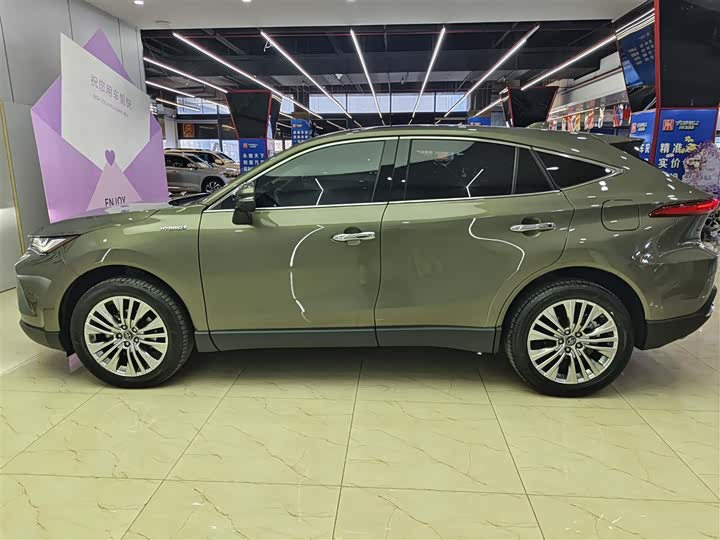 Фото 7 - Toyota Harrier