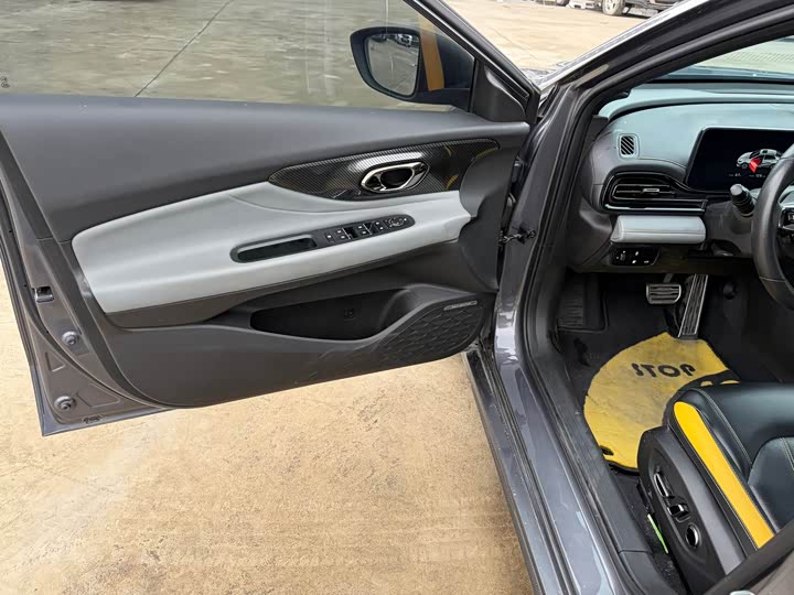 Фото 5 - GAC Trumpchi Empow R