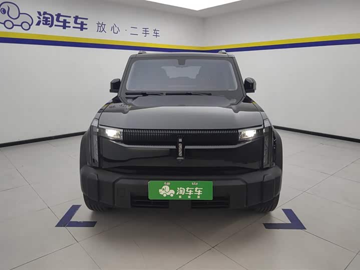 Фото 2 - Chery iCar 03