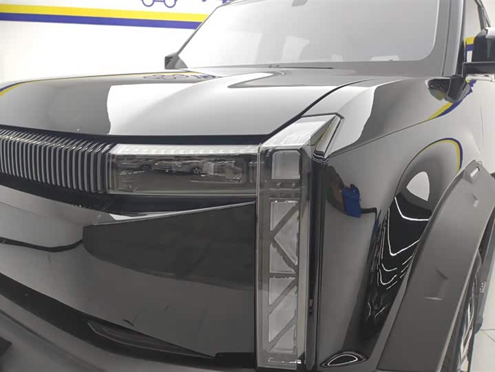 Фото 5 - Chery iCar 03