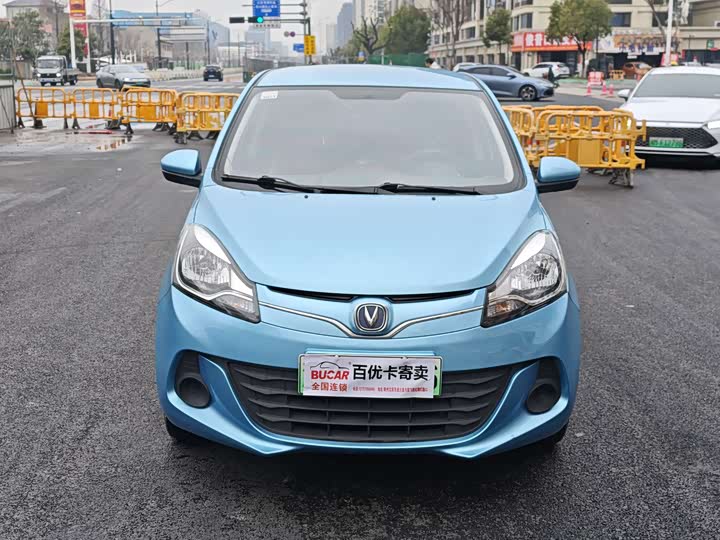 Фото 2 - Changan BenBen E-Star