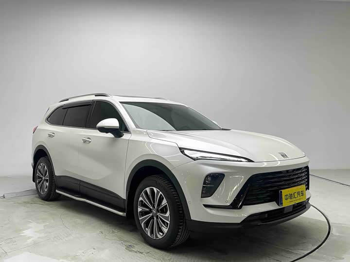 Photo 3 - Buick Envision Plus