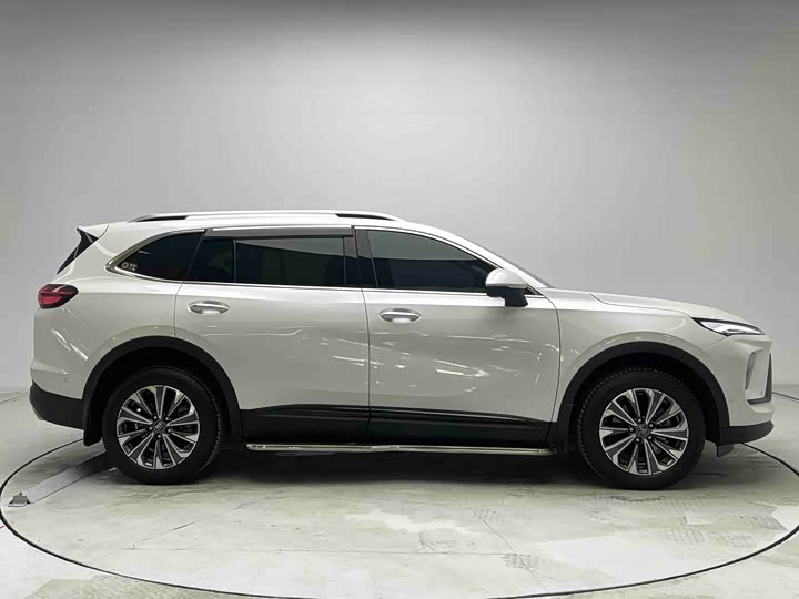 Photo 4 - Buick Envision Plus