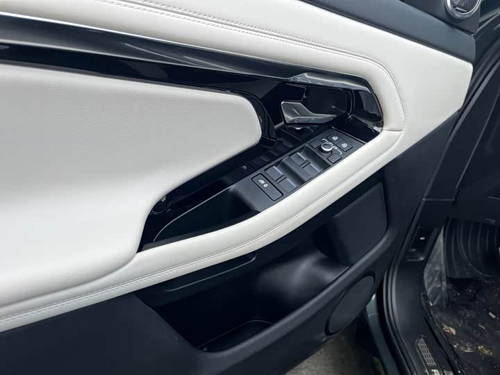 Фото 6 - Land Rover Range Rover Evoque L