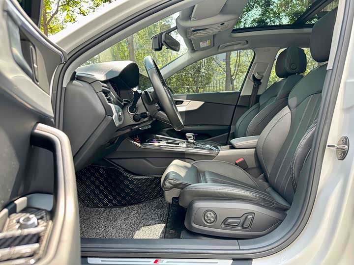 Фото 4 - Audi A4L