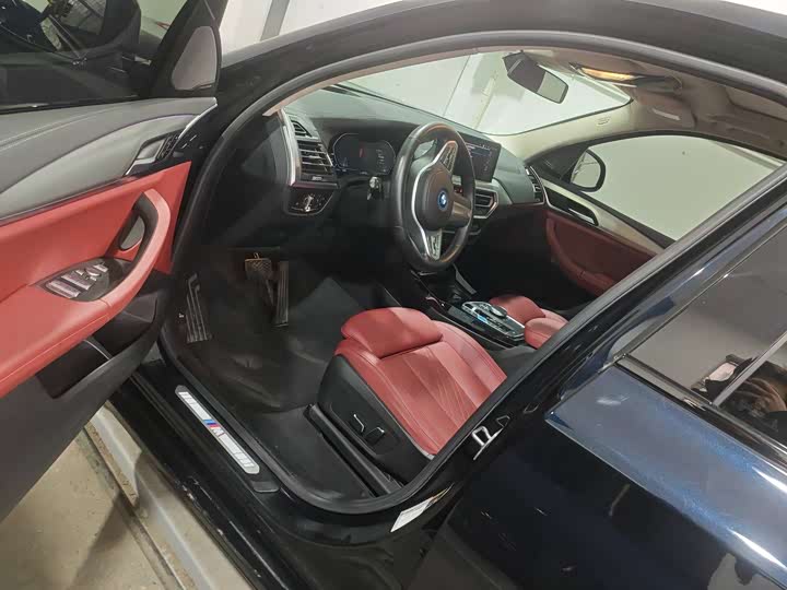 Фото 3 - BMW iX3