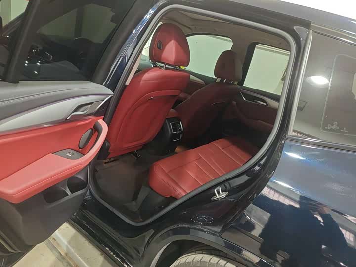 Фото 4 - BMW iX3