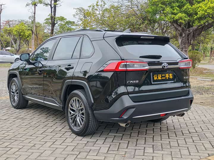 Photo 4 - Toyota Wildlander