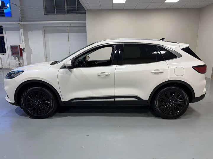 Фото 7 - Ford Escape