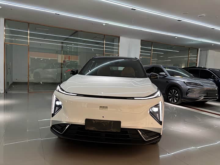 Photo 2 - Geely Galaxy L7