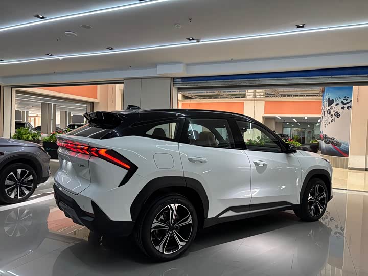 Photo 5 - Geely Galaxy L7