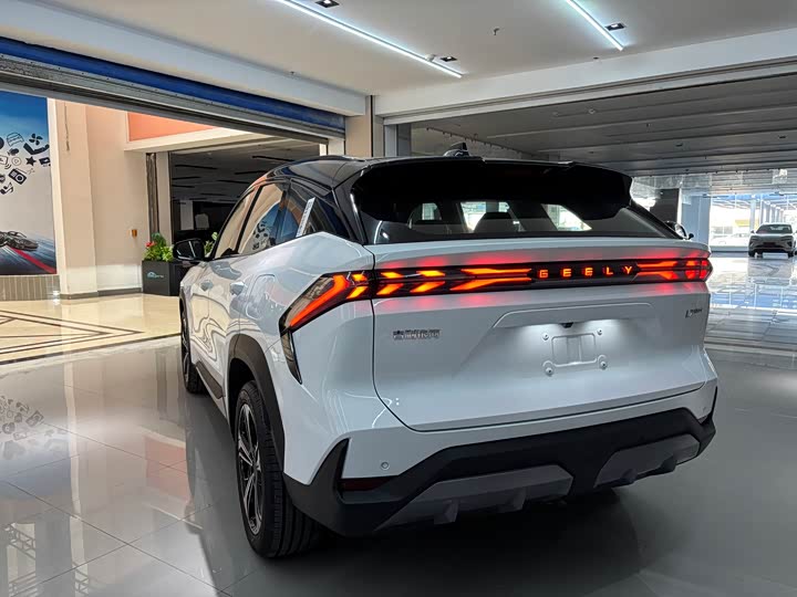 Photo 7 - Geely Galaxy L7