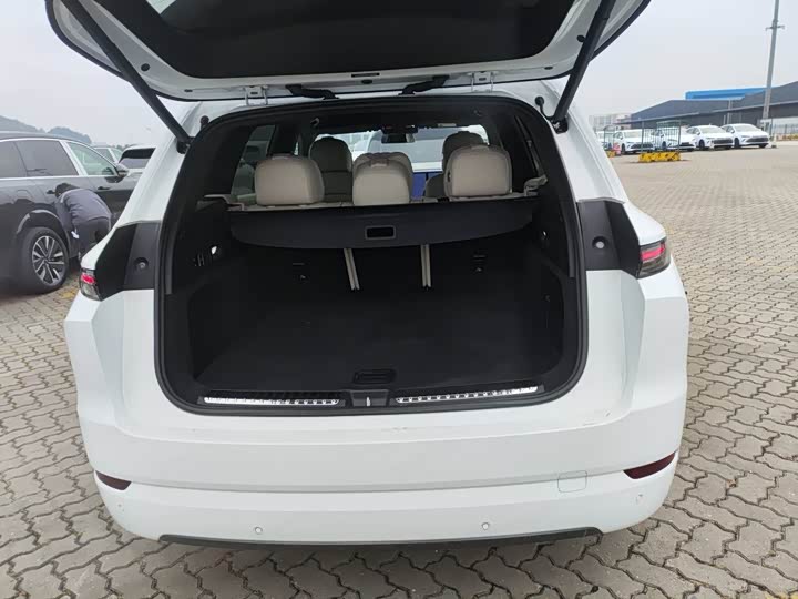 Фото 8 - LiXiang L7