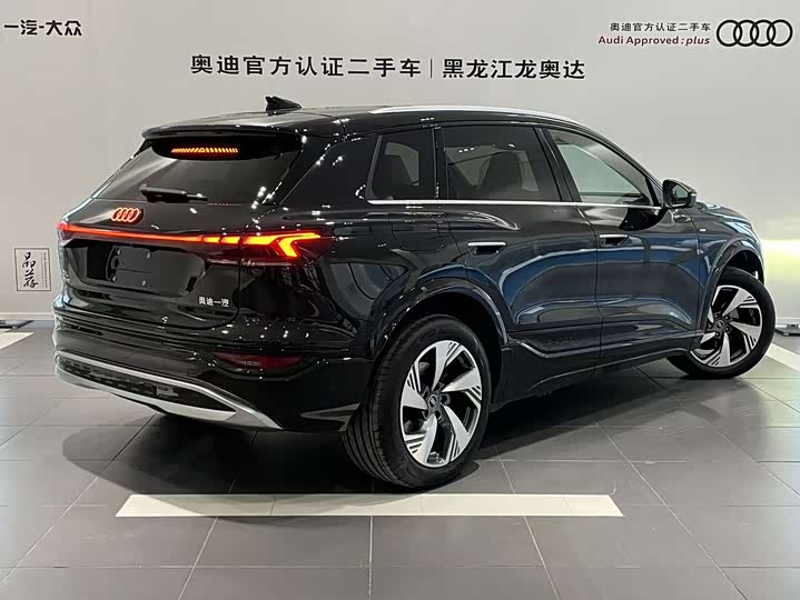 Фото 5 - Audi Q6L e-tron