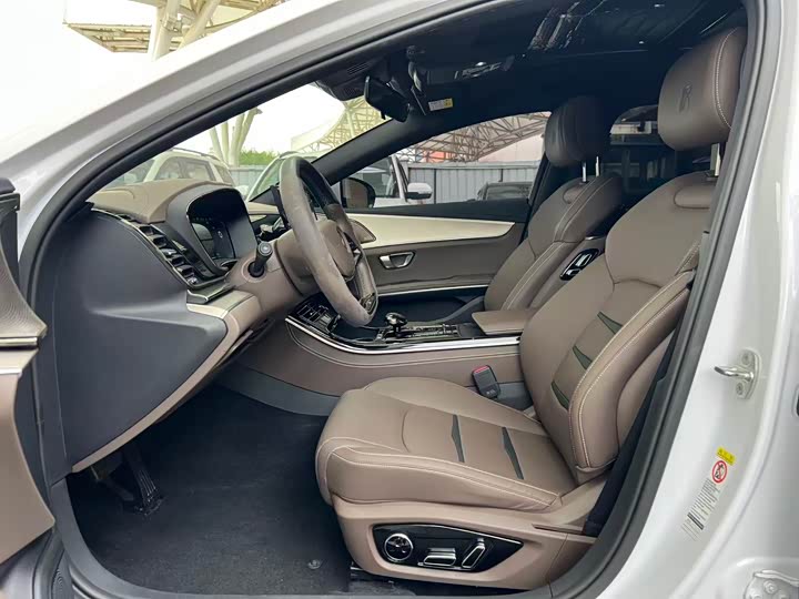 Фото 3 - BYD Han