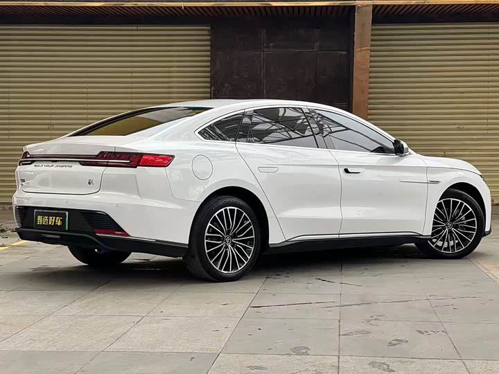 Фото 8 - BYD Han