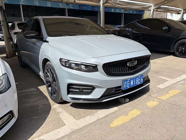 Фото 2 - Geely Preface