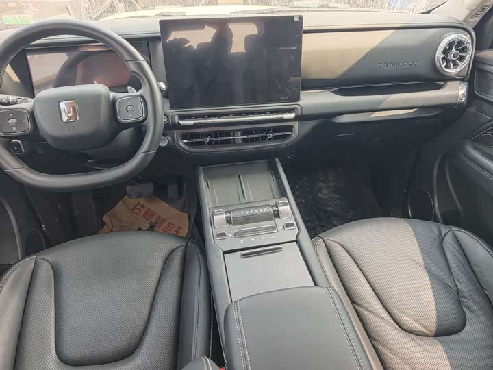 Фото 6 - Tank 300