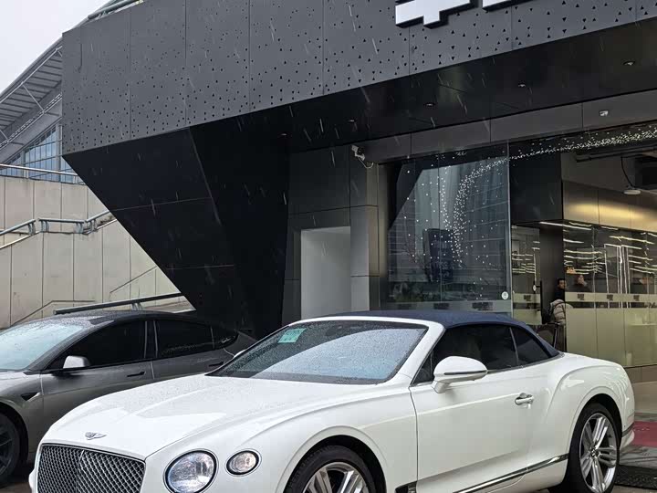 Фото 2 - Bentley Continental GT