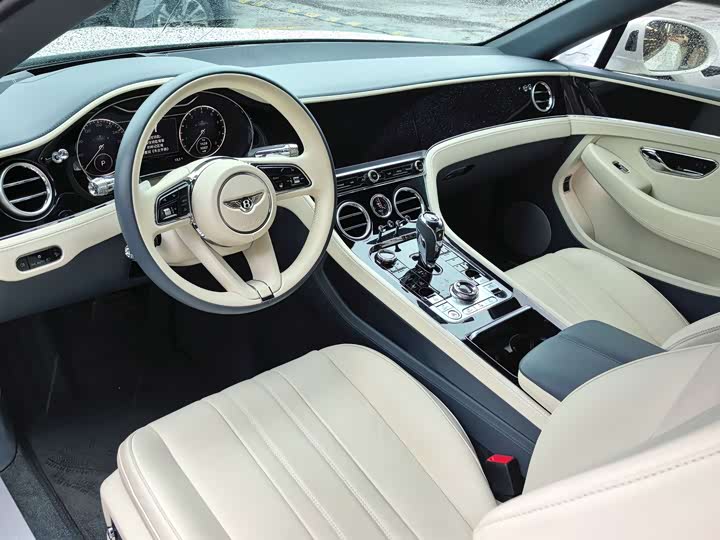 Фото 4 - Bentley Continental GT