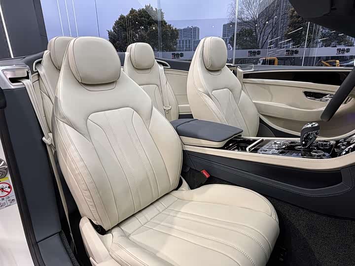 Фото 6 - Bentley Continental GT