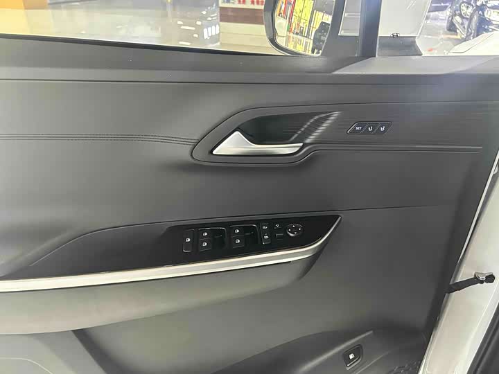 Фото 3 - Hyundai Custo