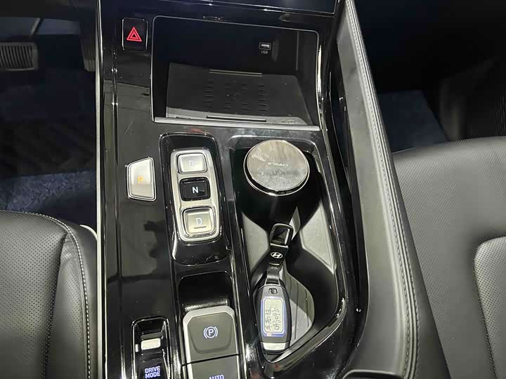 Фото 9 - Hyundai Custo