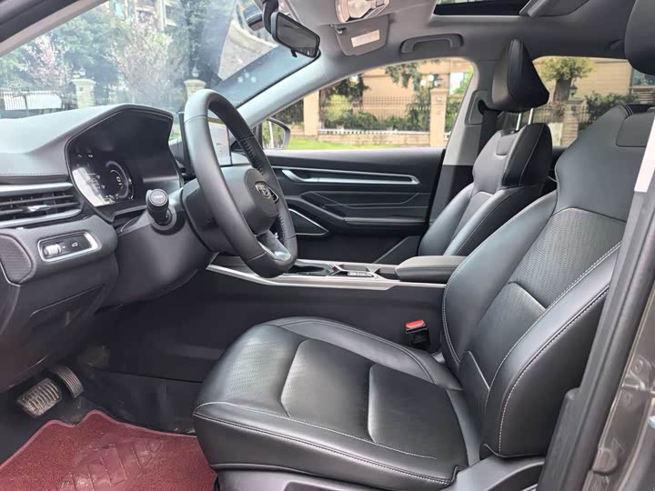 Фото 4 - Geely Emgrand