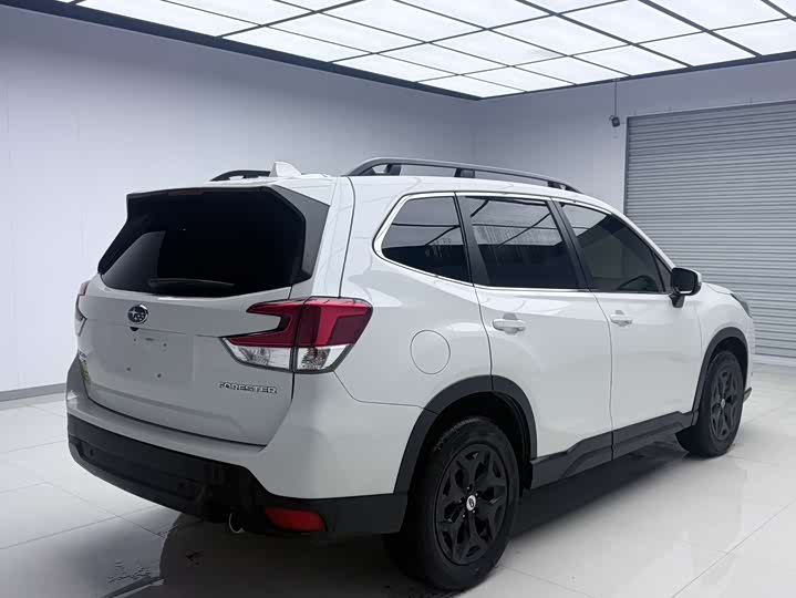 Фото 4 - Subaru Forester