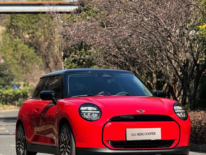 Photo 3 - Mini Cooper