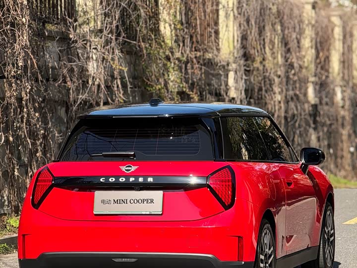 Photo 6 - Mini Cooper