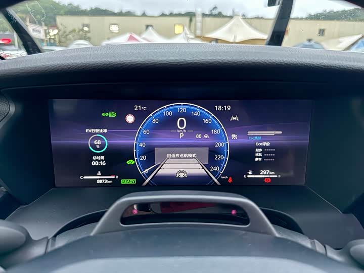 Фото 5 - Toyota Camry