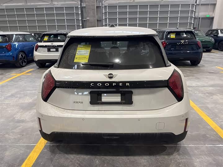 Фото 3 - Mini Cooper