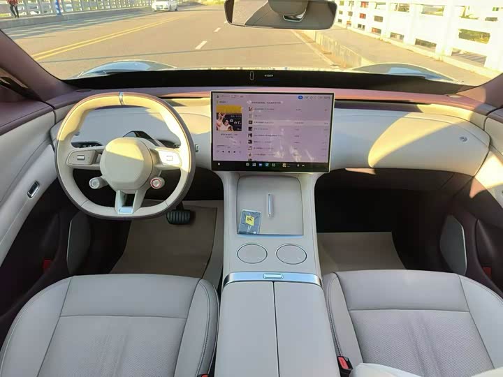 Photo 5 - Xiaomi YU7