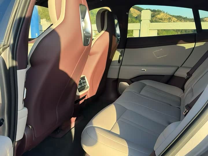 Photo 6 - Xiaomi YU7