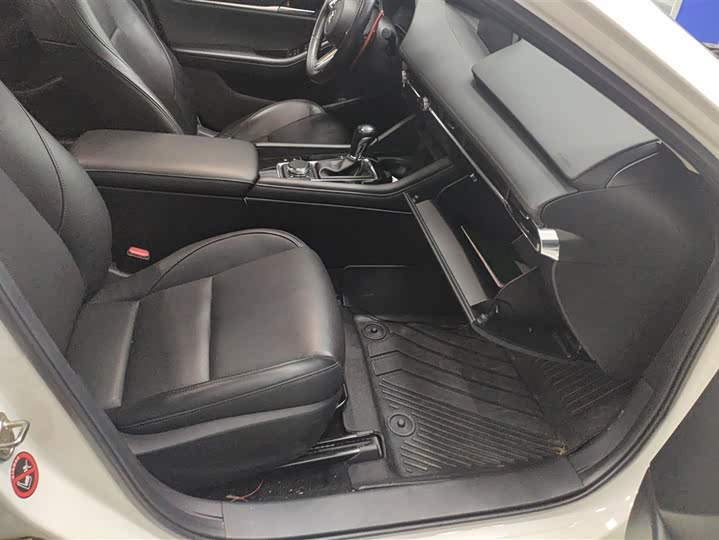 Photo 8 - Mazda 3 (Axela)