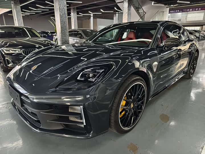 Фото 3 - Porsche Panamera
